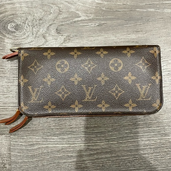 Louis Vuitton Insolite Monogram Wallet (with initial hot stamp inside) - Picture 1 of 13
